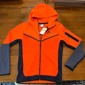 NEW!  Men’s size SMALL Nike tech zip up sweatshirt.
